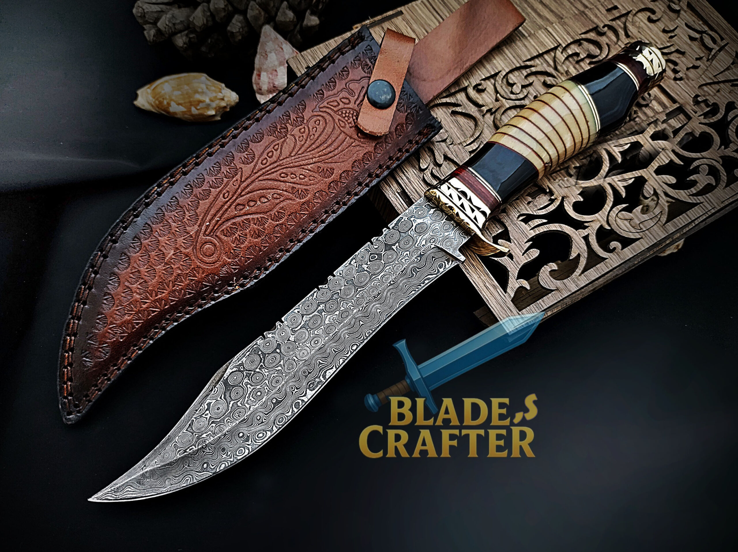 Hunting Bowie Knife – Damascus Steel 9.5"