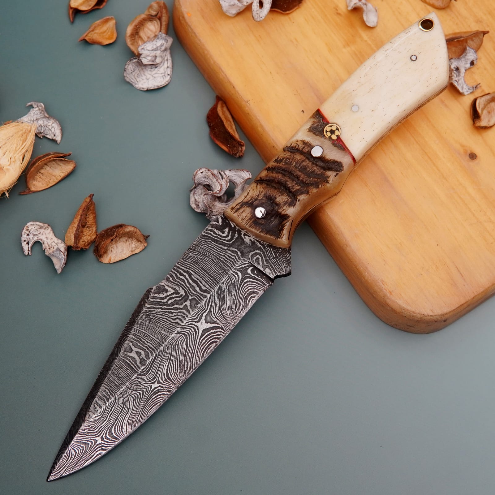 Handmade Damascus Steel Hunting Knife with Bone & Sheep Horn Handle